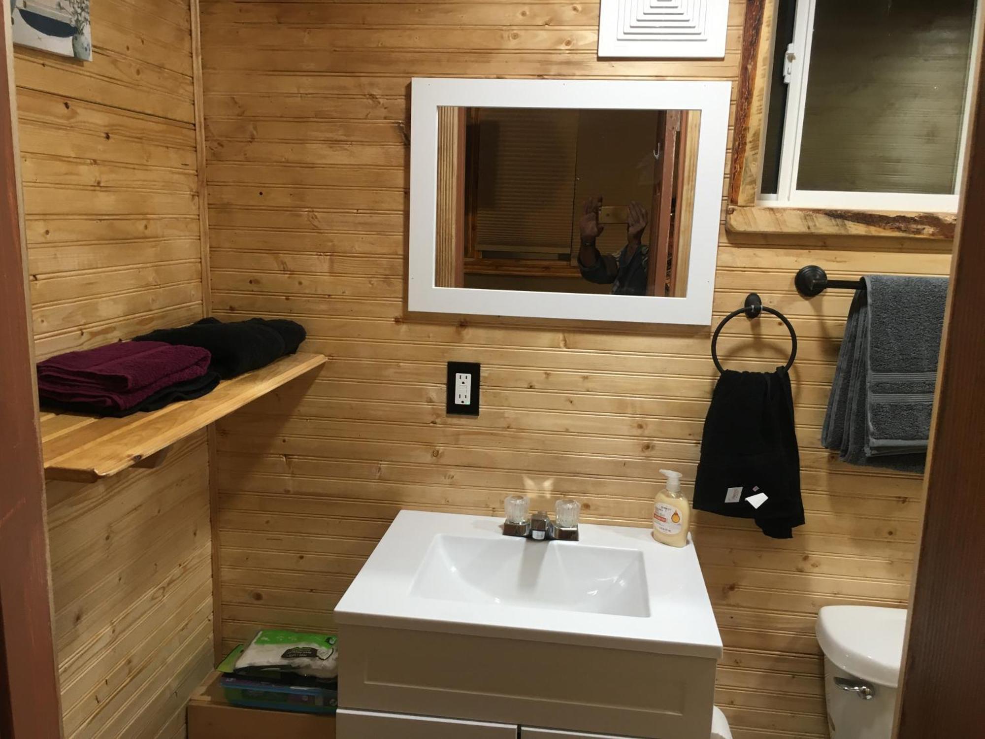 New Cabin 1 Car Rental Available 卡斯特 外观 照片