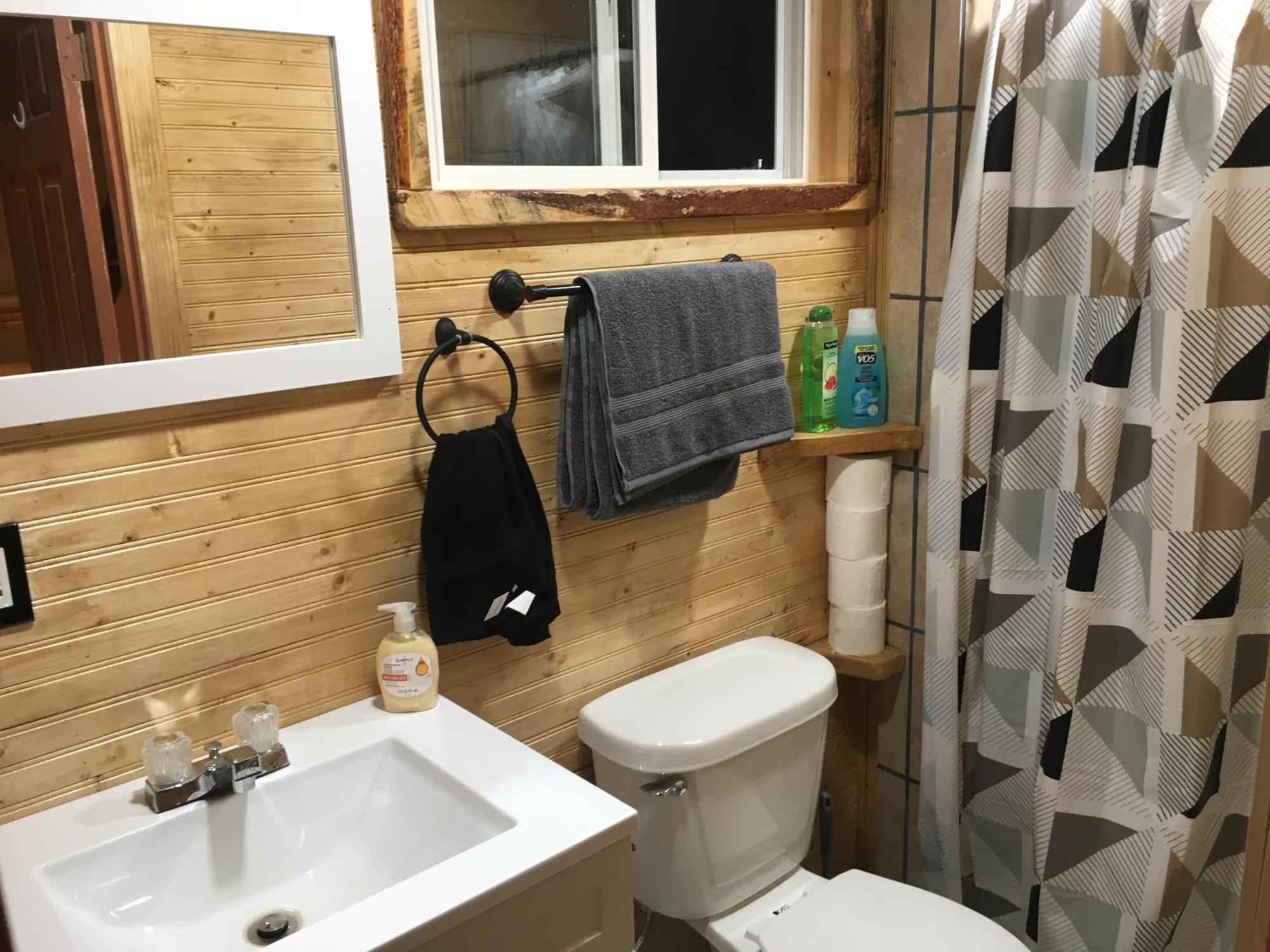 New Cabin 1 Car Rental Available 卡斯特 外观 照片